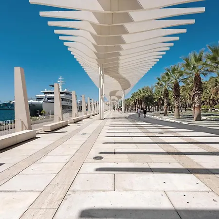 La Casa De La Muralla * Malaga